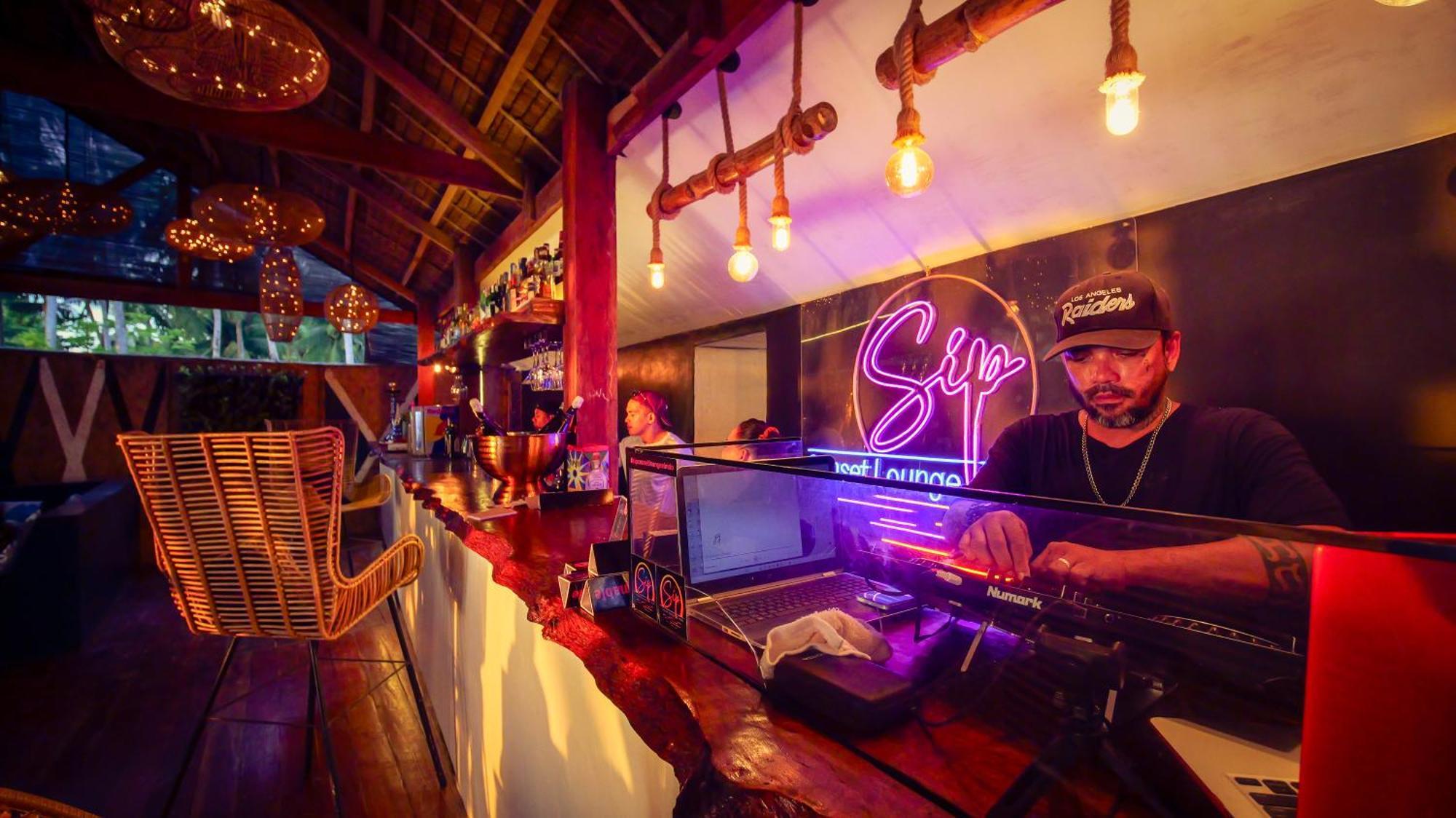 Sip Sunset Hostel And Lounge El Nido Εξωτερικό φωτογραφία