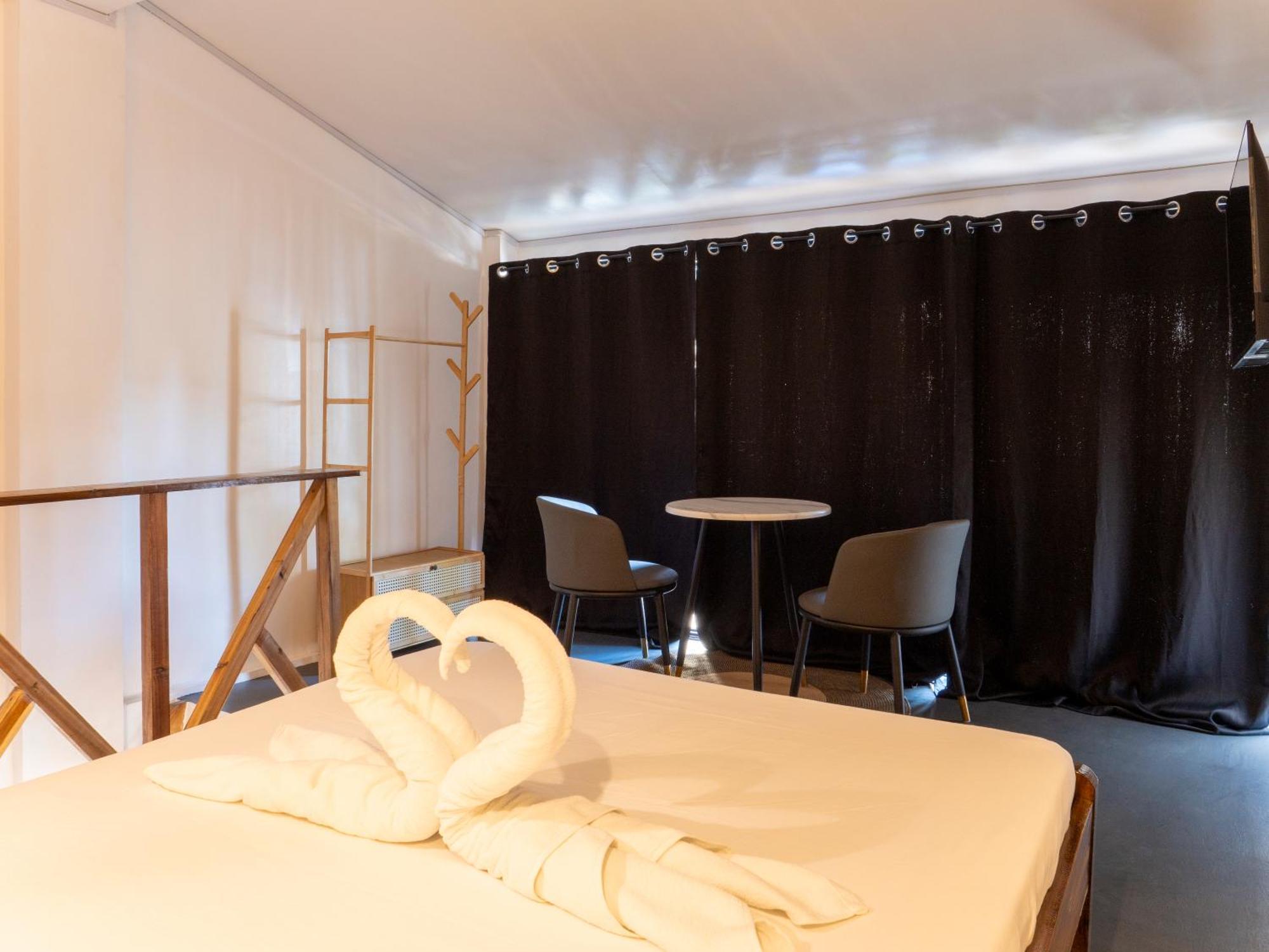Sip Sunset Hostel And Lounge El Nido Εξωτερικό φωτογραφία